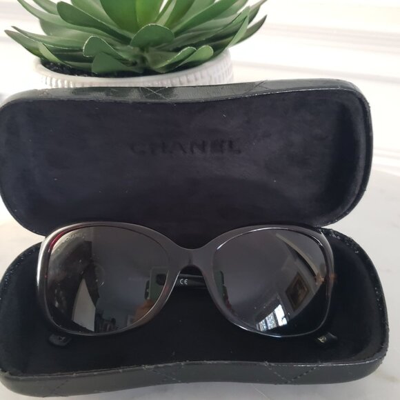 Authentic Vintage Chanel Oversized Iconic Double C Butterfly Sunglasses W/ Case - Picture 3 of 16